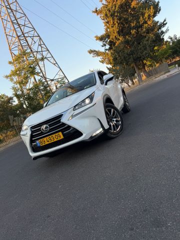 לקסוס NX