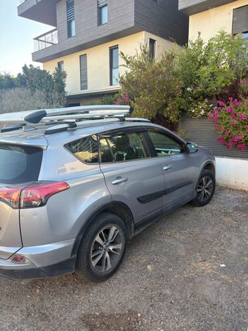 מודעת רכב טויוטה RAV4
