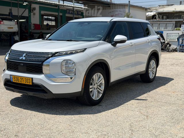 מיצובישי אאוטלנדר