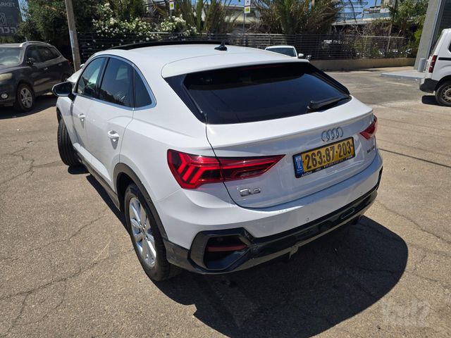 אאודי Q3