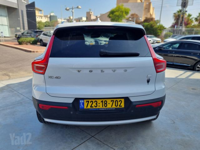 מודעת רכב וולוו XC40 2