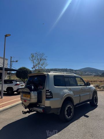 מיצובישי פג'רו