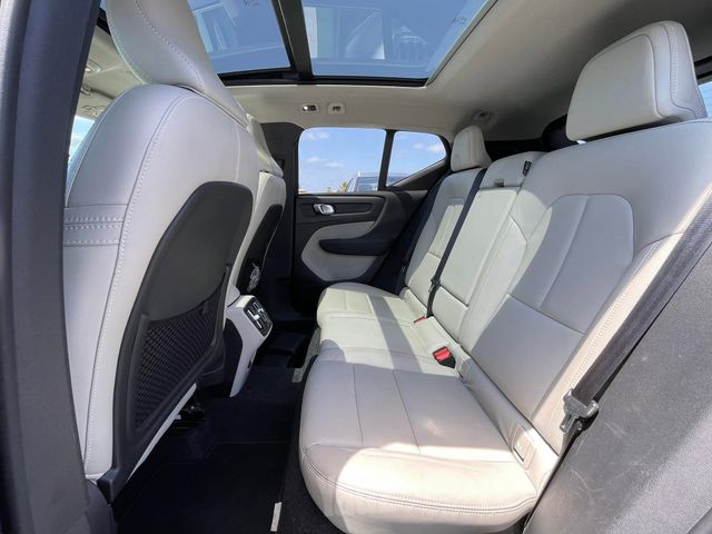 וולוו XC40