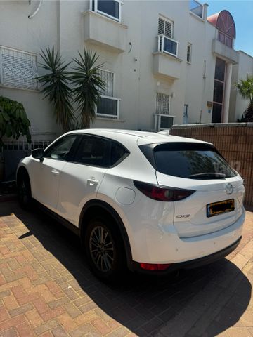 מודעת רכב מאזדה CX-5