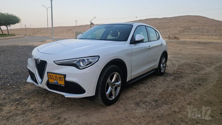 מודעת רכב אלפא רומיאו סטלביו