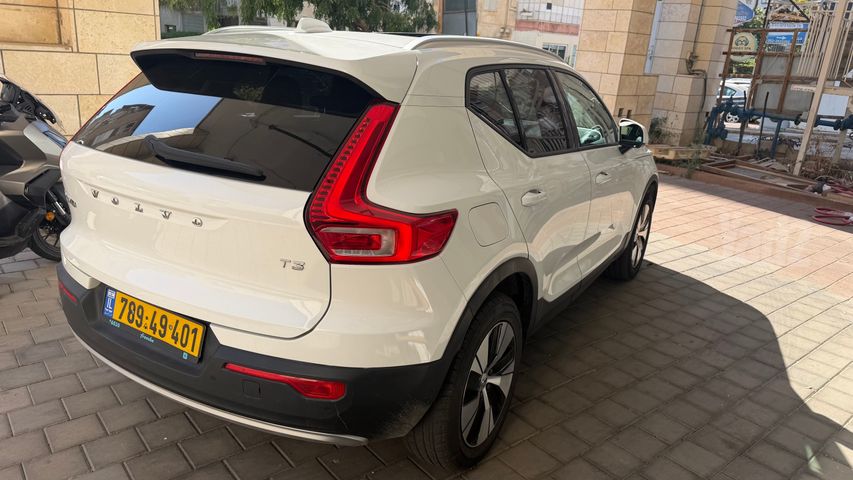 וולוו XC40