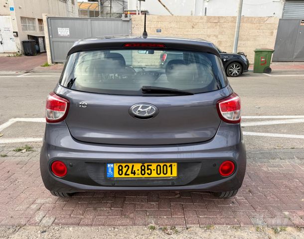 יונדאי i10