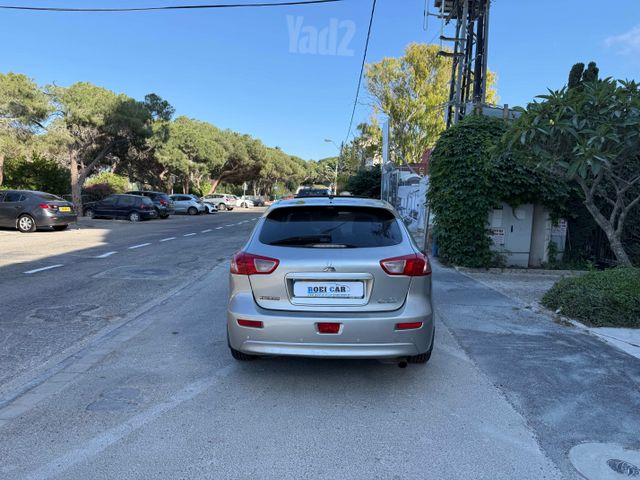 מיצובישי לנסר