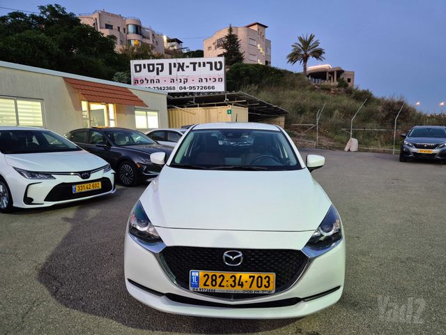 מודעת רכב מאזדה 2