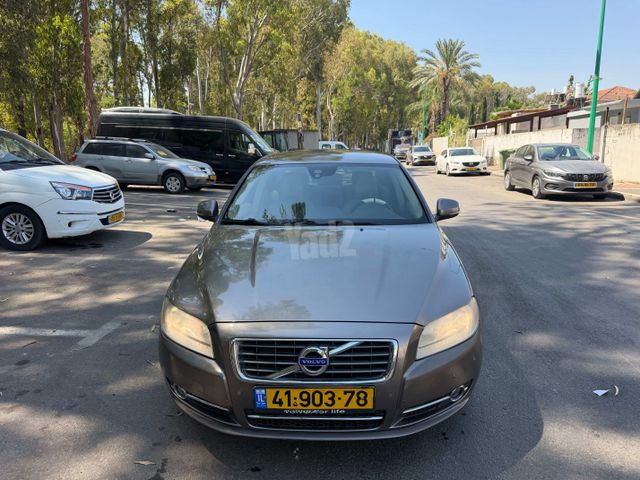 וולוו S80