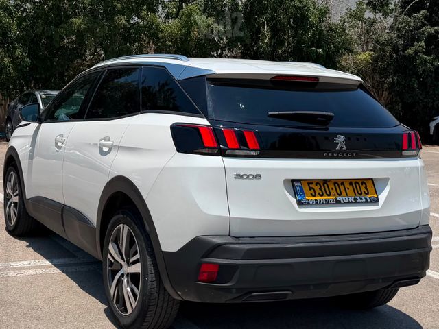 פיג'ו 3008