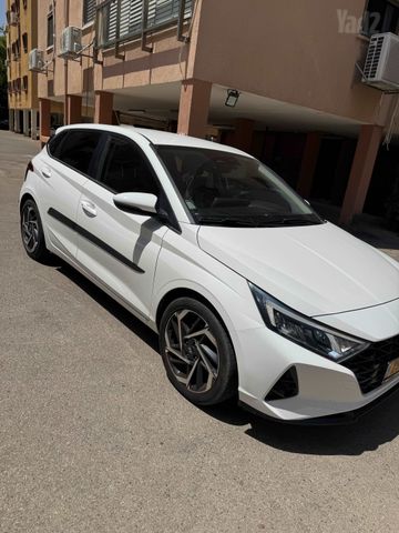 יונדאי i20
