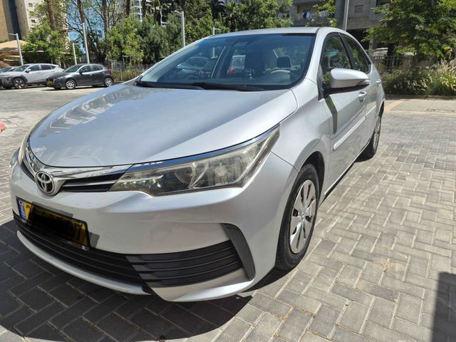 מודעת רכב טויוטה קורולה