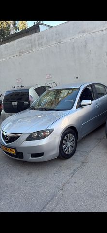 מודעת רכב מאזדה 3
