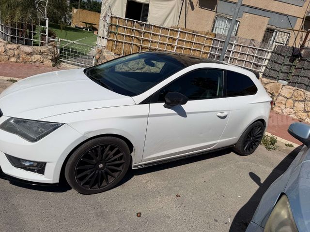 מודעת רכב סיאט לאון