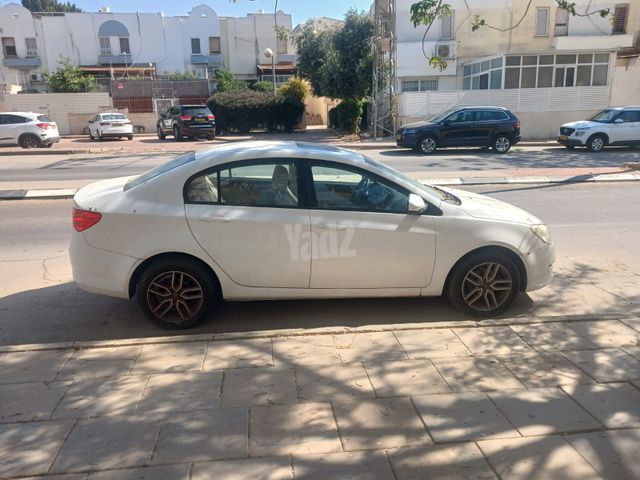 מודעת רכב אם ג'י 350