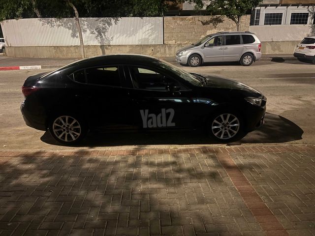 מאזדה 3