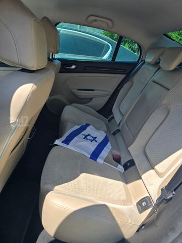 רנו מגאן