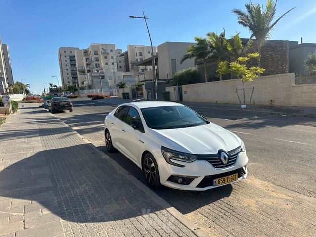 רנו מגאן