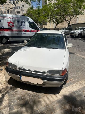 מאזדה 323