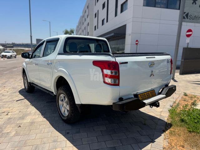 מיצובישי טרייטון / L200
