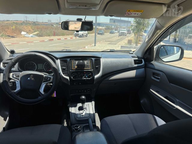 מיצובישי טרייטון / L200