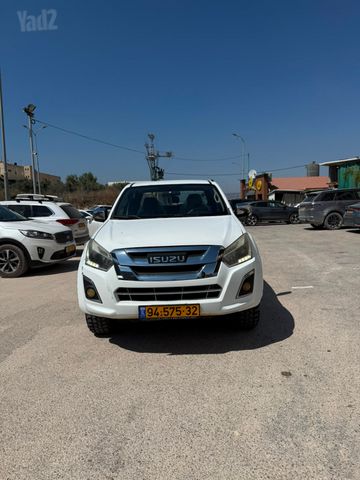 מודעת רכב איסוזו די-מקס