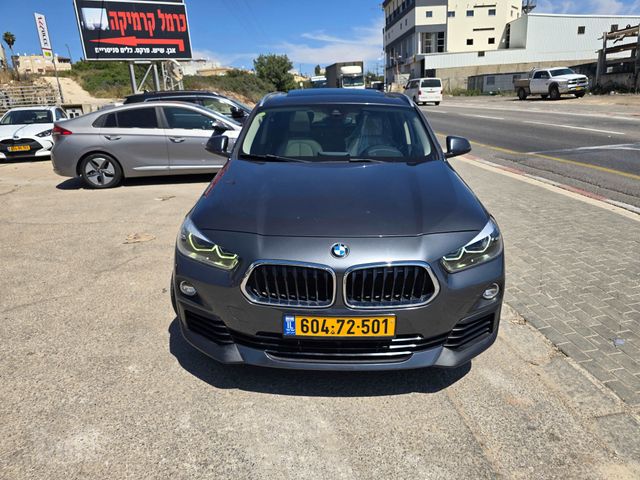 ב מ וו X2