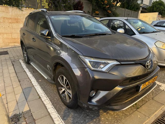 מודעת רכב טויוטה RAV4
