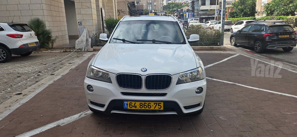 ב מ וו X3