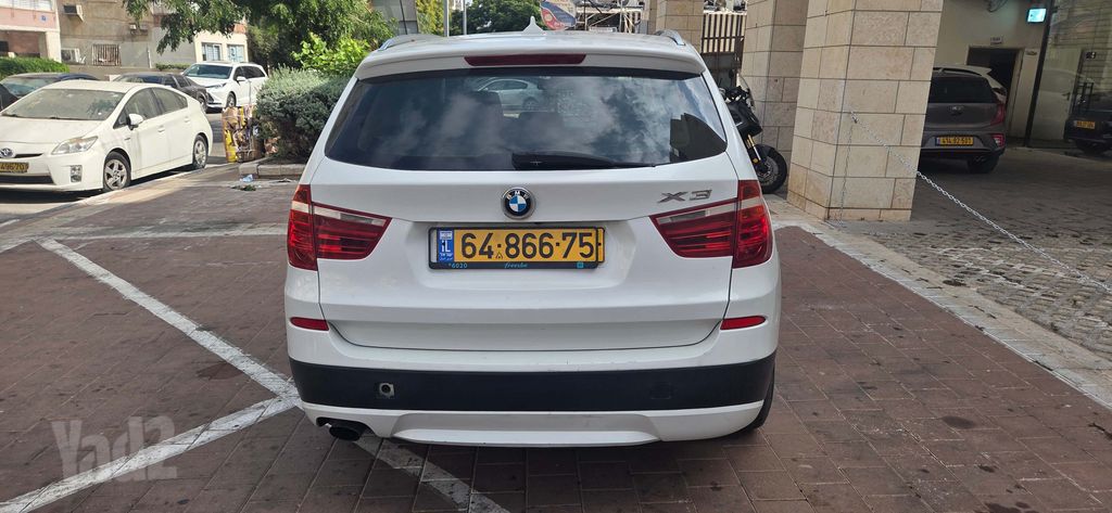 ב מ וו X3