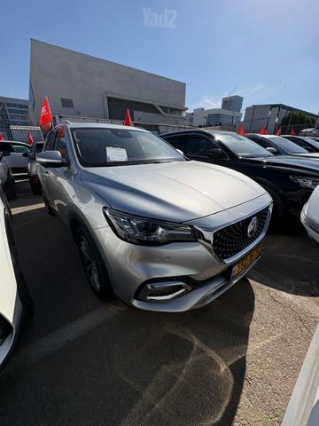 מודעת רכב אם ג'י EHS PHEV