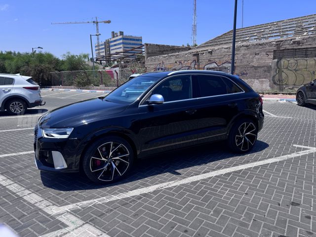 אאודי RS Q3