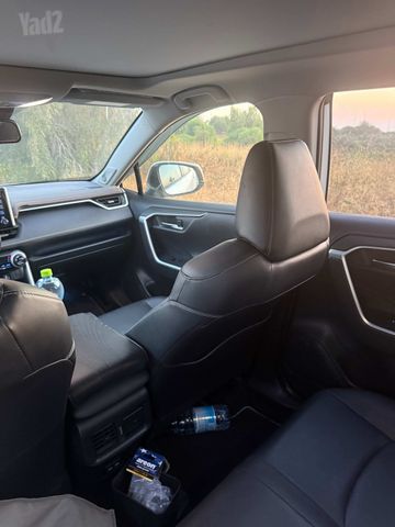 טויוטה RAV4