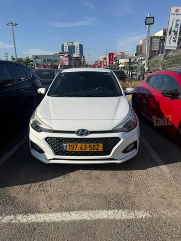 מודעת רכב יונדאי i20