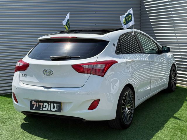 יונדאי i30