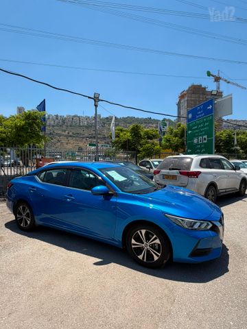 ניסאן סנטרה