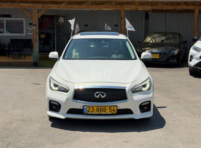 אינפיניטי Q50