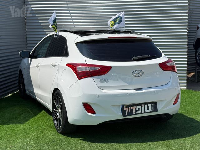 יונדאי i30