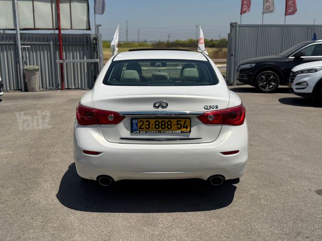אינפיניטי Q50