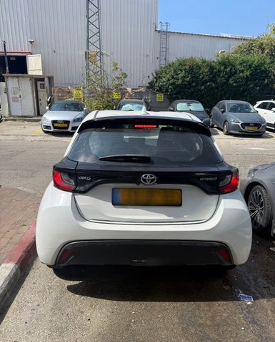 טויוטה יאריס