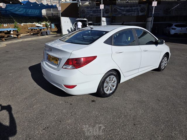 יונדאי אקסנט i25