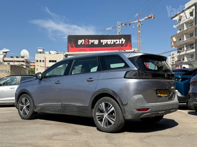 פיג'ו 5008
