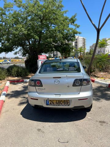 מאזדה 3