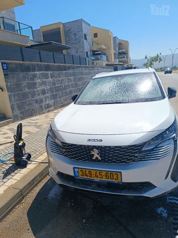 פיג'ו 3008