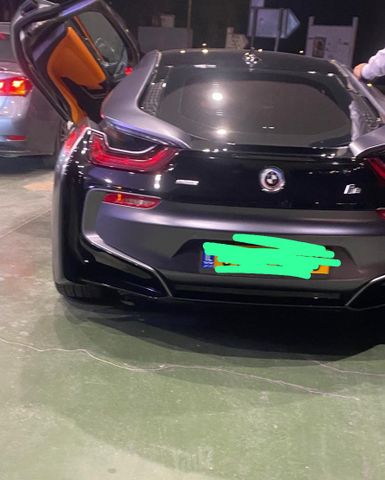 מודעת רכב ב מ וו i8