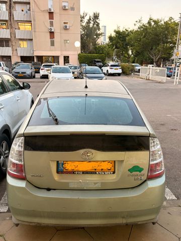 מודעת רכב טויוטה פריוס