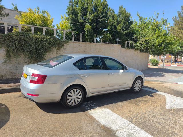 סקודה אוקטביה 