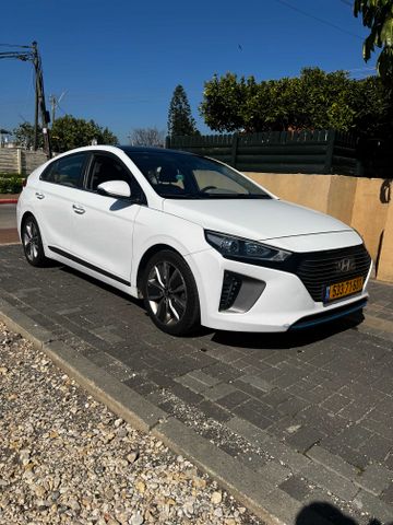 איוניק Premium היברידי אוט׳ בנזין 1.6 (141 כ״ס)