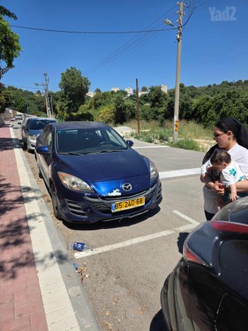 מודעת רכב מאזדה 3